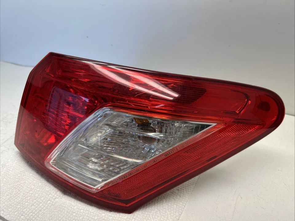 Conjunto de lámpara de freno de luz trasera derecha OEM PARA 2007 2008 2009 Lexus ES350 Foto 3 de 4