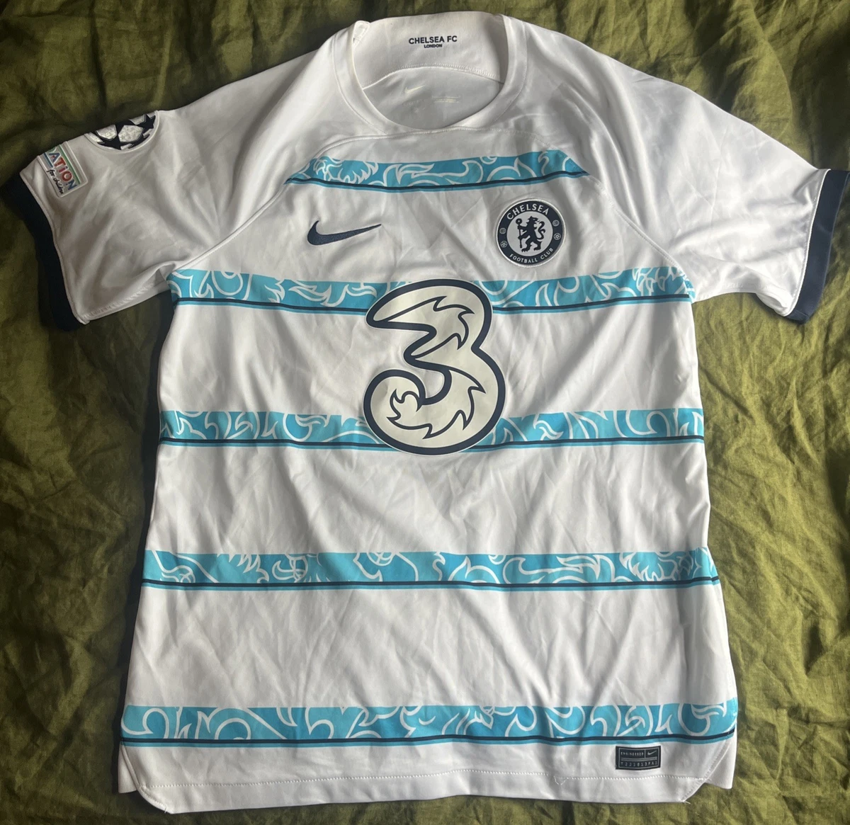 Preços baixos em Chelsea Branco Clube Internacional de Camisas de