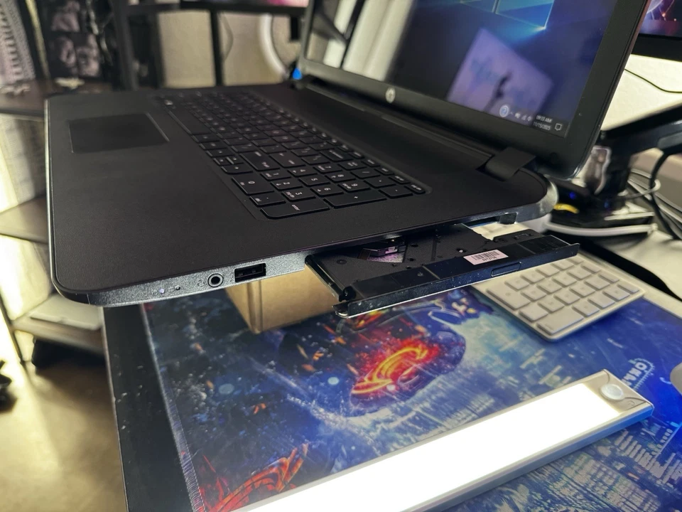 💻Notebook HP💿17-p161dx💿W10 AMD A10 Radeon R6✔️6GB DDR3✔️Unidad de disco duro de 1 TB✔️Unidad de DVD💿 Foto 4 de 4