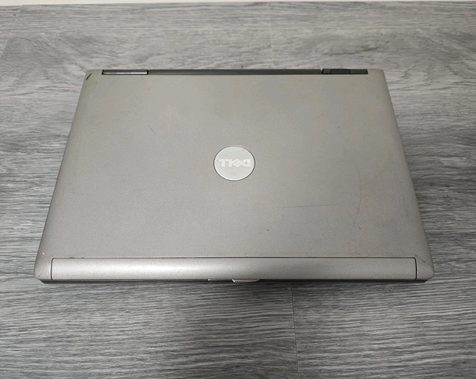 Dell Latitude D420 Laptop - Intel Dual Core, 1.5GB, 80GB, Windows 7, WiFi - Image 3 of 4