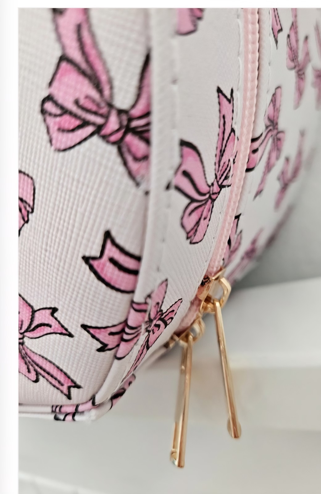 NWT! Blush Crush Round Travel Vanity Storage Case w/Mirror Pink Coquette Bows