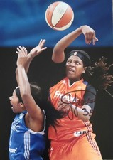 Jonquel Jones Connecticut Sun (NY Liberty) Signed 5x7 Photo