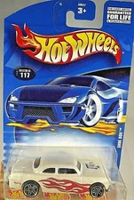 2001 Hot Wheels Mainline/Collector #117 SHOE BOX White w/Chrome Pr5 Sp Wheels