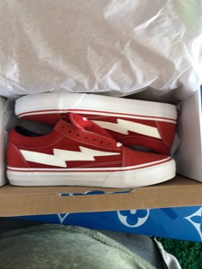 revenge x storm size 8