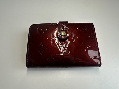 Top Zustand Louis Vuitton Geldbörse Viennois Vernis Monogram weinrot Verschluss