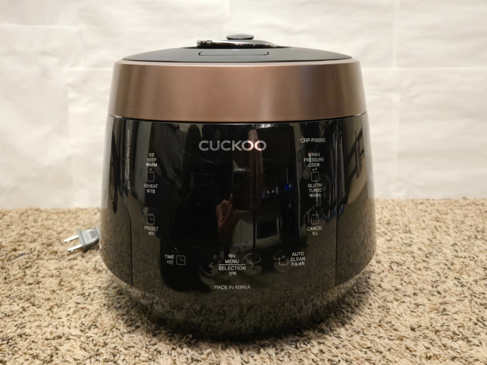 - Two Inner Pots Included!