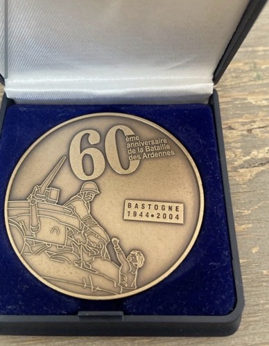 60th Anniversary Bastogne 1944-2004 Challenge Coin in case *Very Rare*