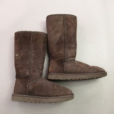 UGG Classic Tall Boots Women's US 8 Brown Sheepskin Suede Winter Comfort