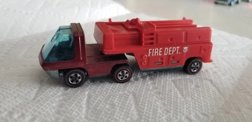 1970 Hot Wheels Redline Heavyweights Red Fire Truck Shelf D4