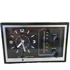 Vintage General Electric AM Radio Alarm Clock Beige Model 7-4725A Working