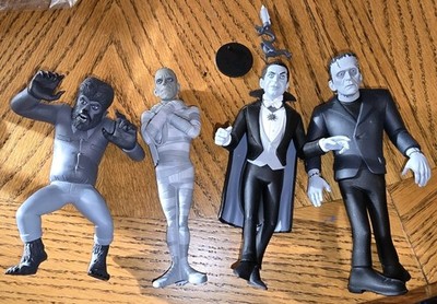NECA set 4 Toony Terrors Silver Screen Mummy Frankenstein Dracula Wolf Man