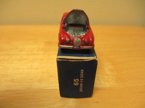 Matchbox Jaguar 3.4L Sedan #65 1959 with box - Picture 2 of 5