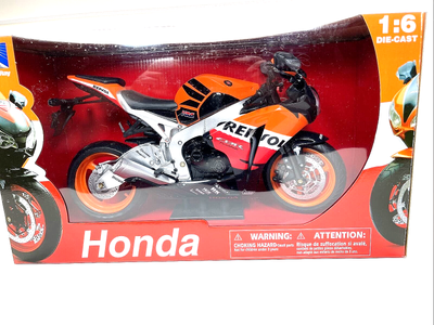 Honda CBR1000RR 1/6モデル 2010 Honda CBR 1000RR Motorcycle 1/6 Diecast Model by New