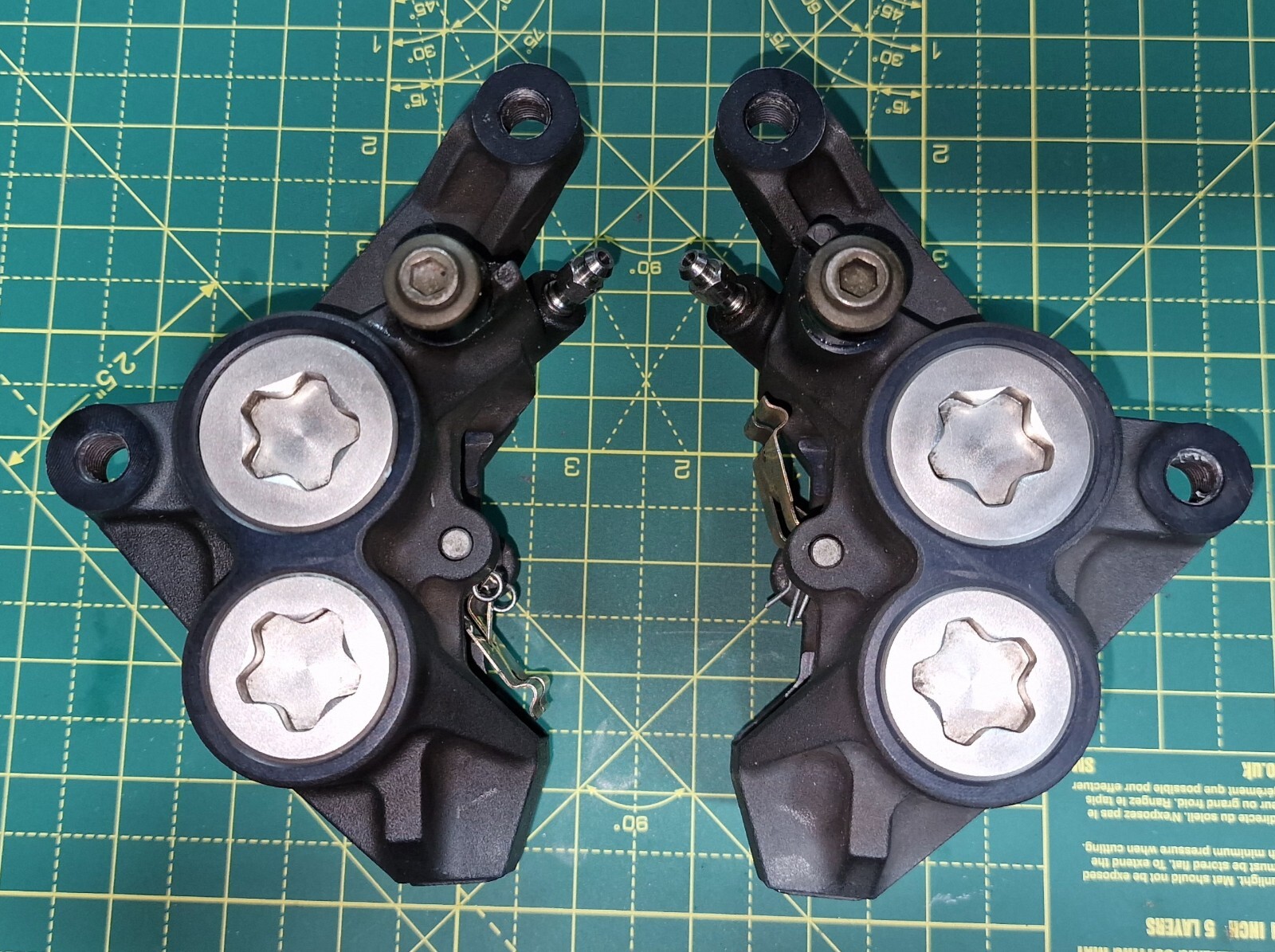 Yamaha FZ1 Front Brake Calipers pair eBay