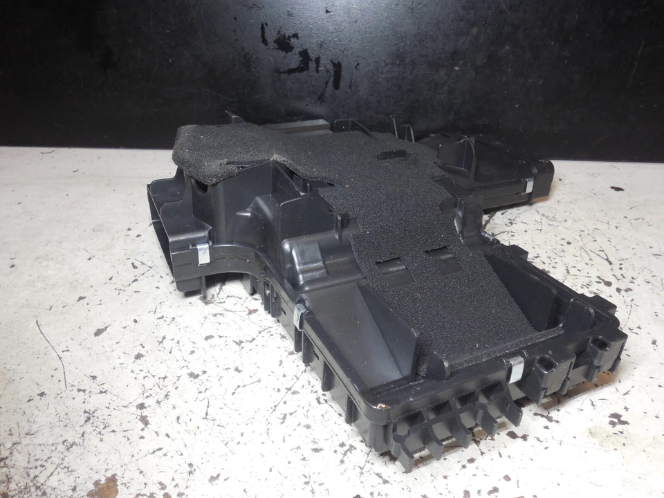 Mercedes Benz W221 S550 2007-2013 conducto de aire delantero izquierdo debajo del asiento 2218300346 S63 Foto 4 de 4