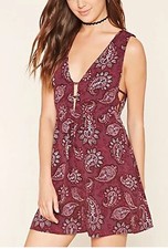 Forever 21 Burgundy Paisley Regular Fit A Line V Neck Dress Size M