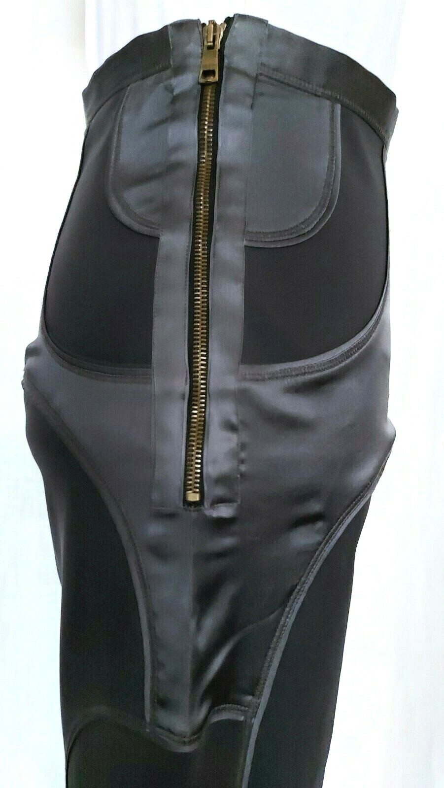 Picture 4 of 12