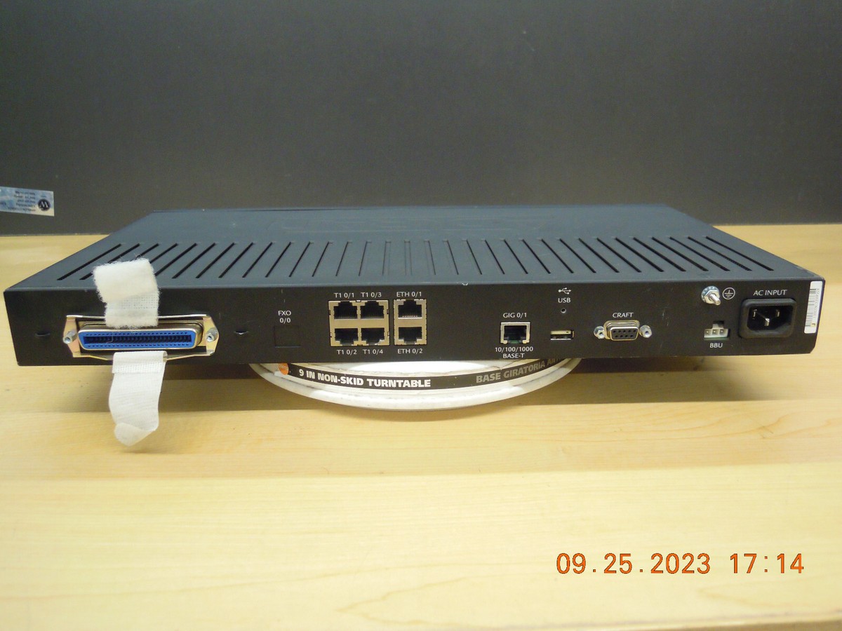 サクセス Adtran Total Access 924e 3rd GEN VOIP SIP Gateway P/N: 4243924F1