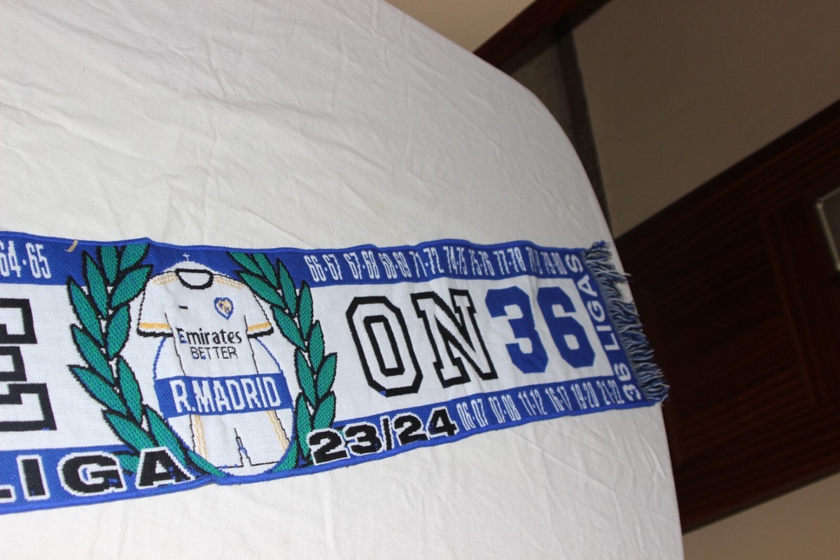 Real Madrid Scarf As Champions Of League Number 36 And Other