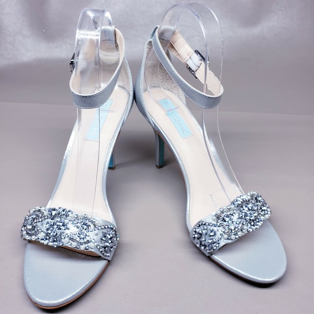 betsey johnson juno sandal champagne