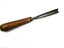BEAUTIFUL J.B. ADDIS & SONS CARVING GOUGE CHISEL - 3/4" WIDE - #11 SWEEP