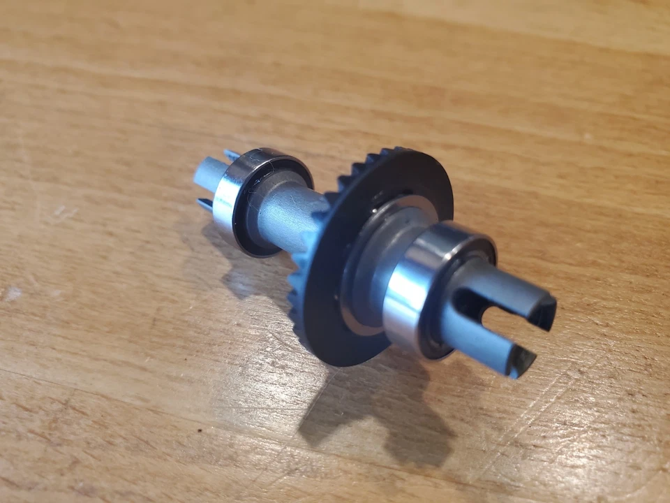 Xray M18 Pro Ball Diff With Bearings, Rebuilt, Exceptional Used Condition. Rare! - Image 4 of 4