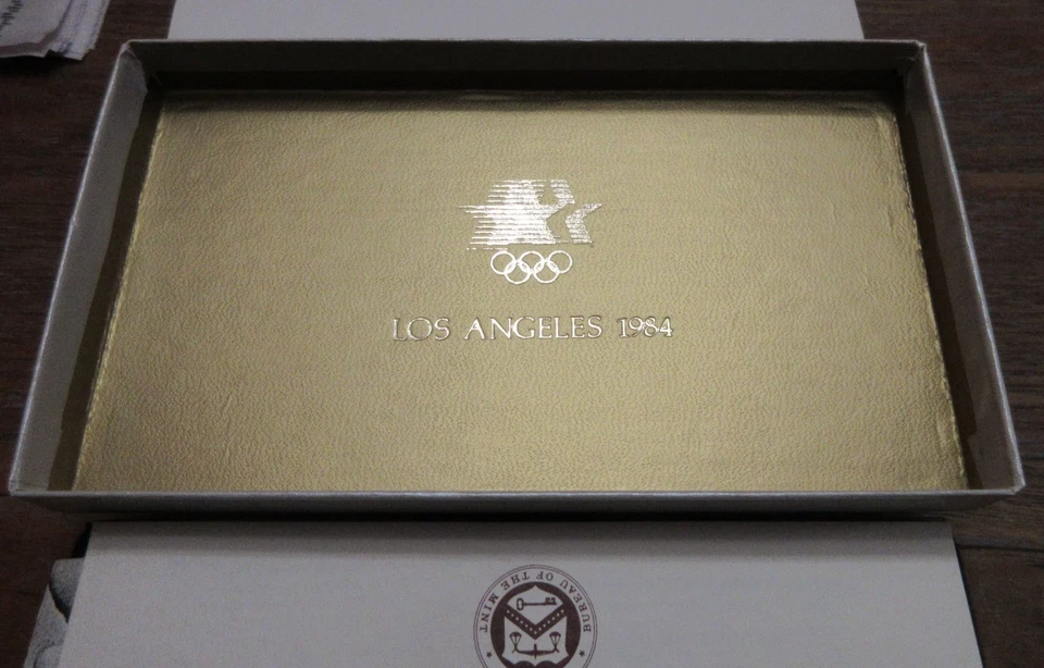 LA 1984 UNITED STATES OLYMPIC $10 GOLD EAGLE COIN XXlll Olympiad BUREAU of MINT - Image 4 of 4