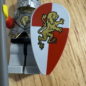 Lego Chess Bishop Minifigure Lion Knight Armor cas514 Eyebrows & Goatee 853373