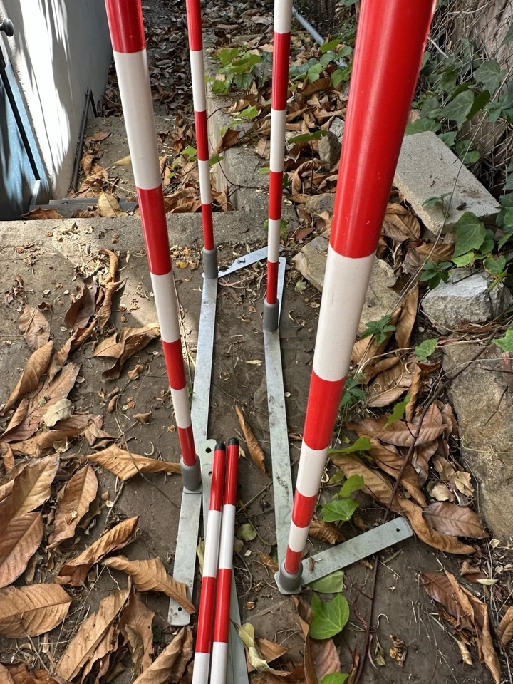 Waving Poles Dog - Image 3 of 4