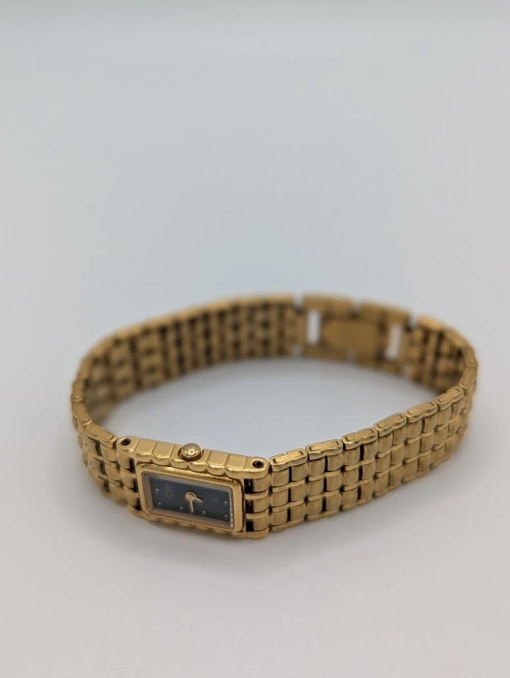 Reloj Citizen vintage de cuarzo para mujer tono dorado rectangular esfera negra - Japón Mv Foto 2 de 3