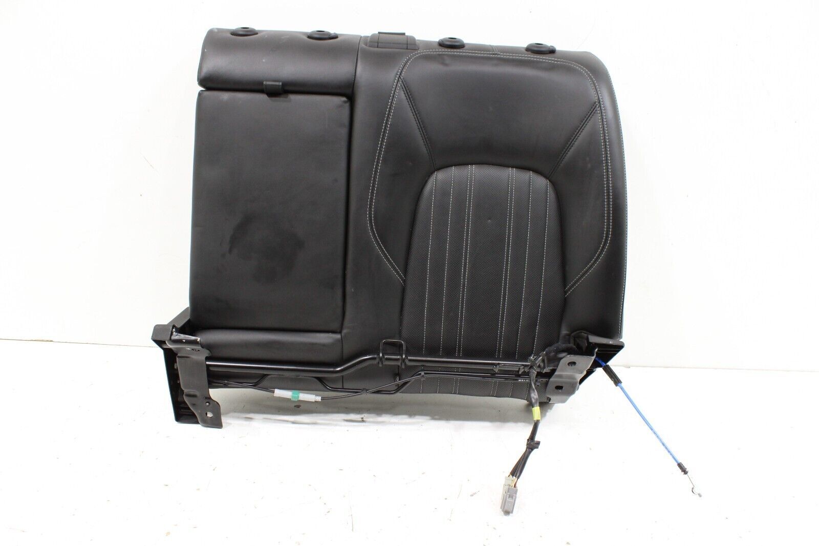 2017 - 2020 MASERATI LEVANTE REAR LEFT SIDE UPPER SEAT CUSHION & ARMREST OEM
