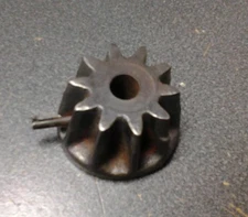 Vintage Gilson Early Geardrive 7HP Snowblower Pinion Bevel Gear From Chute Rod