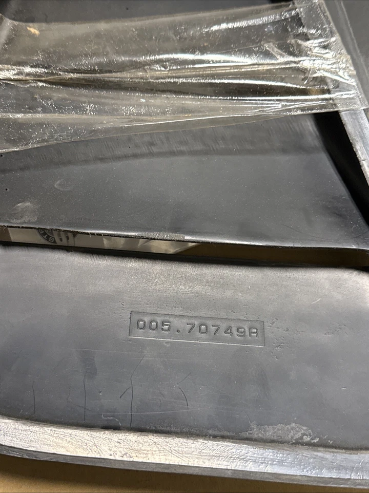 Persianas de ventana lateral trasera Street Scene 950-70749 derecha e izquierda para Ford Mustang Foto 3 de 4