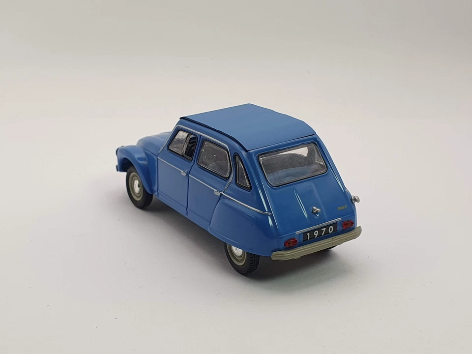 Citroen Dyane Universal Hobbies 1/43 - Immagine 2 di 4