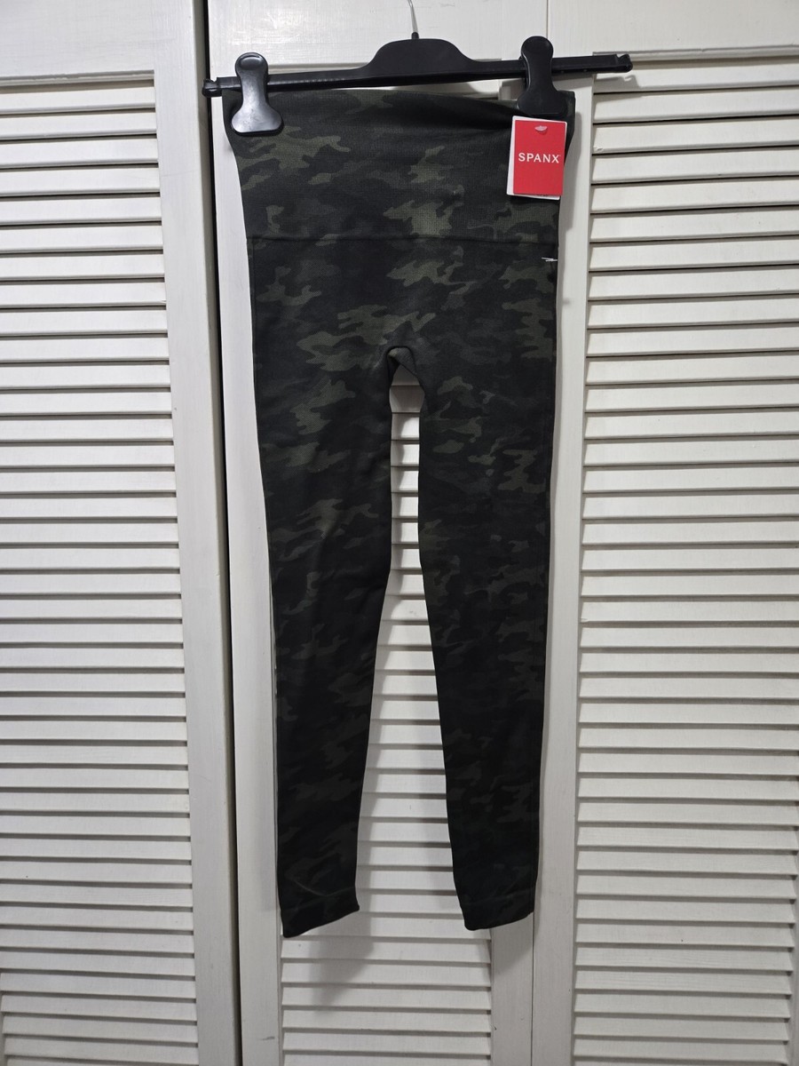NWT Spanx Look At Me Now Leggings, in Green Camo XS