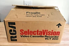 RCA Selectavision VCT 200 In Box Video Cassette Recorder VCR TURNS ON, Manual ++