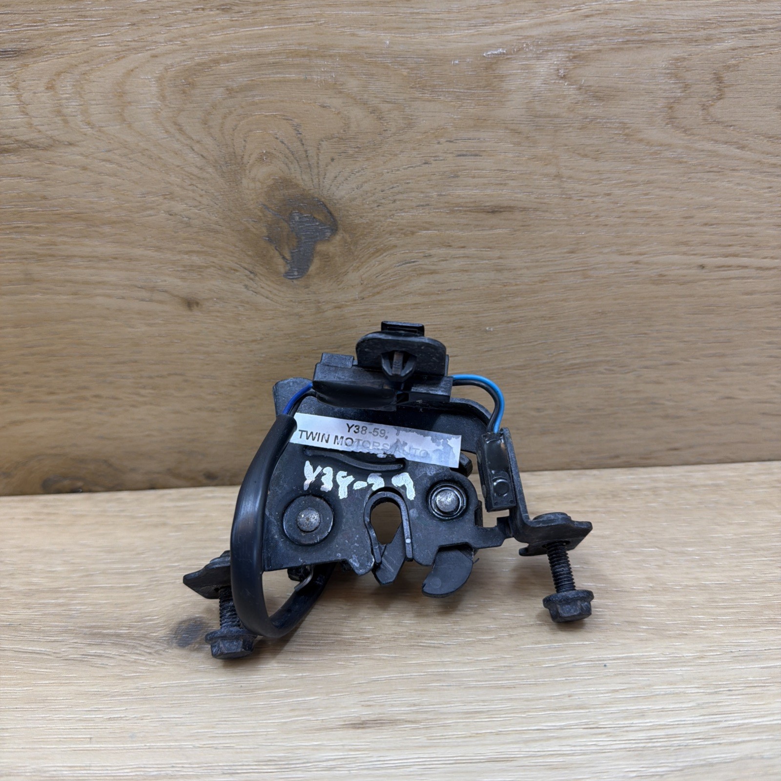 🟢🟢2014-2020 Maserati Ghibli  Right Front Hood  Latch Lock Catch🟢🟢