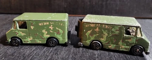 HOT WHEELS VINTAGE 1976 US ARMY MEDICAL UNIT BOX TRUCK VAN SET OD GREEN DIECAST