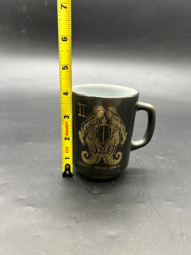 VINTAGE FIRE KING/ANCHOR HOCKING ZODIAC BLACK & GOLD MUG/ CUP GEMINI/THE TWINS
