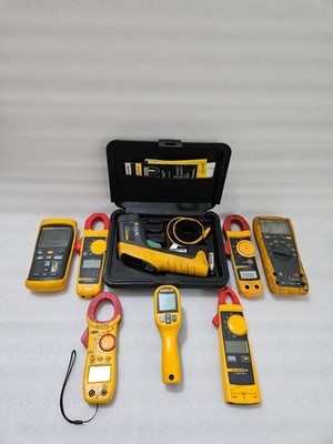 FLUKE 52,362,302+,59 MAX +,561,322,179 (FOR SPARES/PARTS)