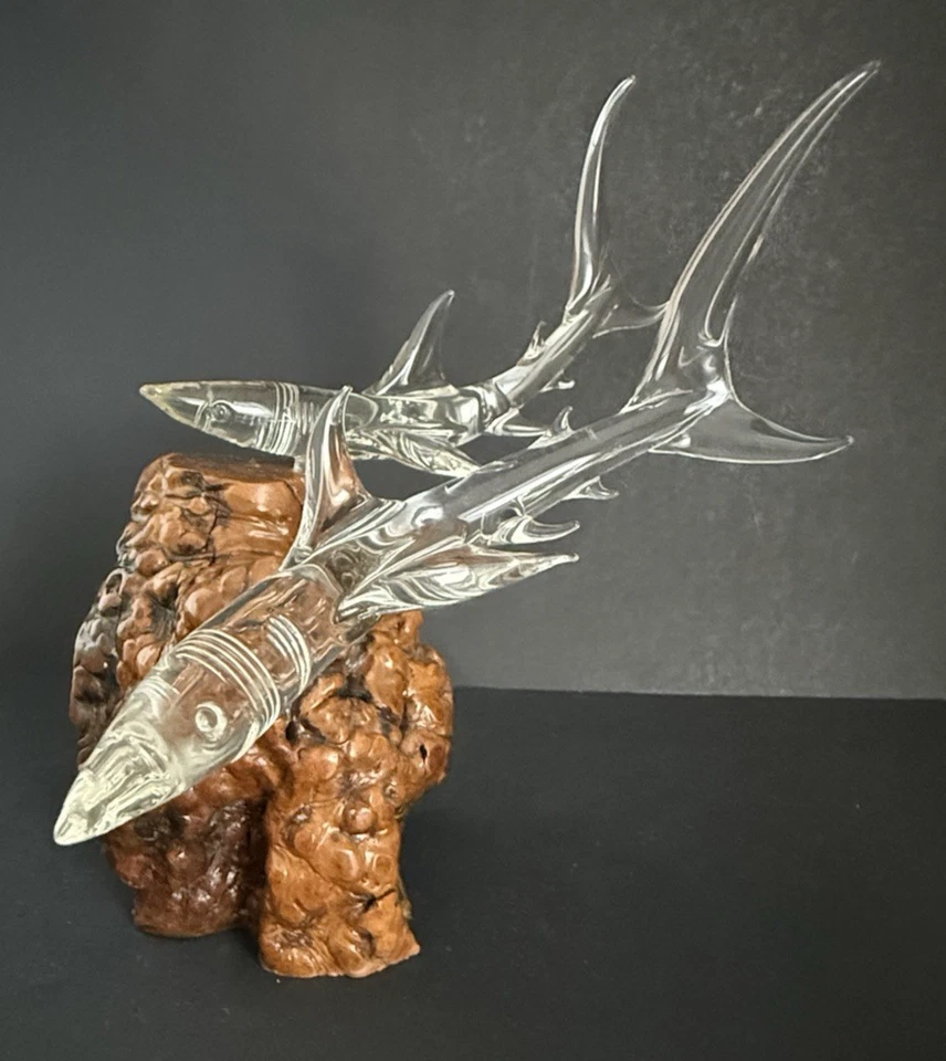 Escultura de tiburones de vidrio vintage sobre base de madera figuras ajustables decoración marina Foto 2 de 4