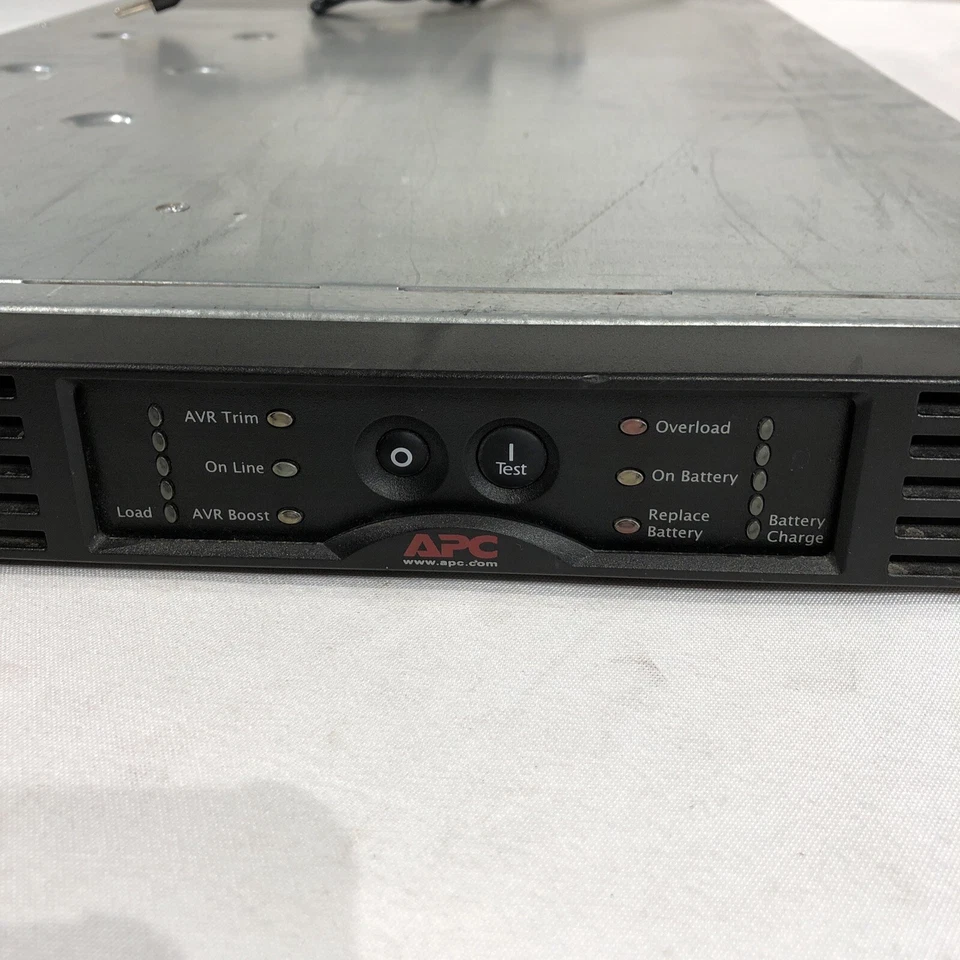 APC Smart-UPS 750VA 480W RM 1U SUA750RM1U- NO Battery - Image 4 of 4