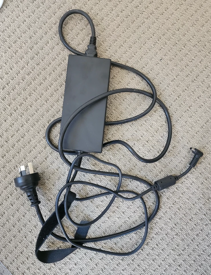 MSI Crosshair 15 15.6" QHD Gaming Laptop (12th Gen i7) [GeForce RTX3070/8GB] - image 3 of 4