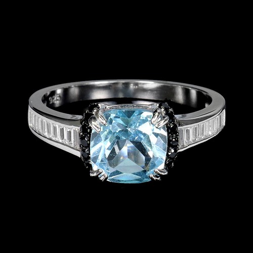 Gioielli antichi in argento con pietra principale topazio