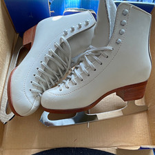 Jackson White Leather Figure Skates 6B Stiff Flex Mark IV Blades Vintage 1040