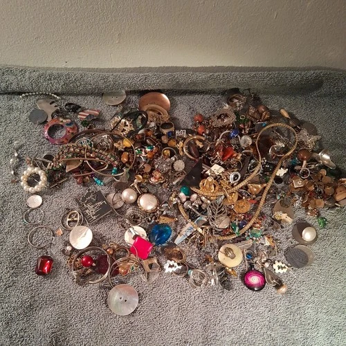 Mixed lot Misc vintage costume jewelry rings necklace earrings bracelets pins
