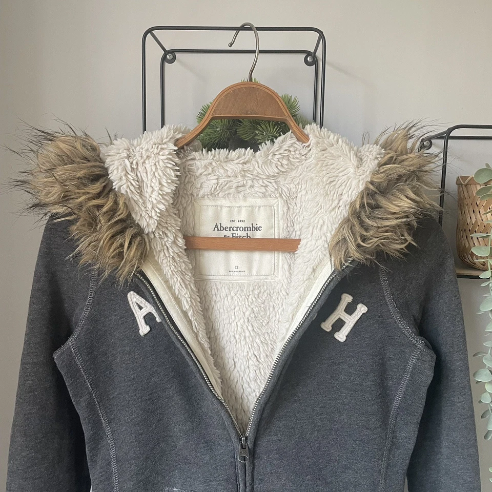 Sudadera con Capucha Abercrombie & Fitch Gris Sherpa Forrada Cremallera Completa Imitación Piel Capucha Para Mujer’s XS Foto 3 de 4