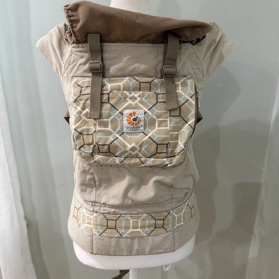 Ergobaby Organic Baby Carrier Khaki Brown Zippers 12 Pound To 45 Pound ￼