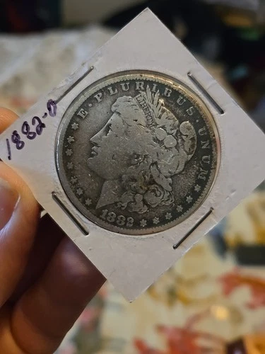 1882-O  MORGAN SILVER DOLLAR - Detail At Very Good -  BUT Reverse Has Black Line