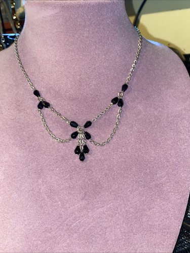 Damenmode schwarze Stein silberfarbene Kette Halskette mit Karabinerverschluss 16 Zoll